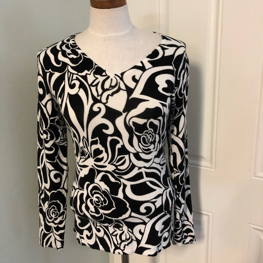 Black white floral print Cyrus sweater